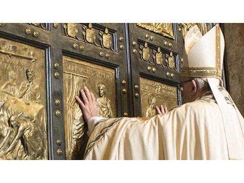 2025 m. žengsiantys per Šventąsias duris kviečiami registruotis